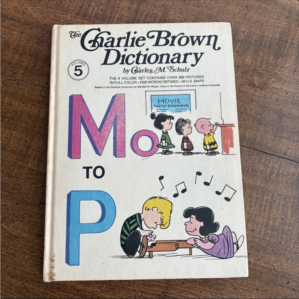 The Charlie Brown Dictionary M to P Volume 5 (1973, First Printing) Cl